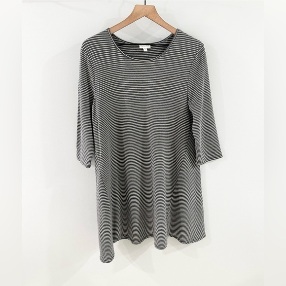Garnet Hill Gray Striped Swing Dress Size Medium - Picture 2 of 6
